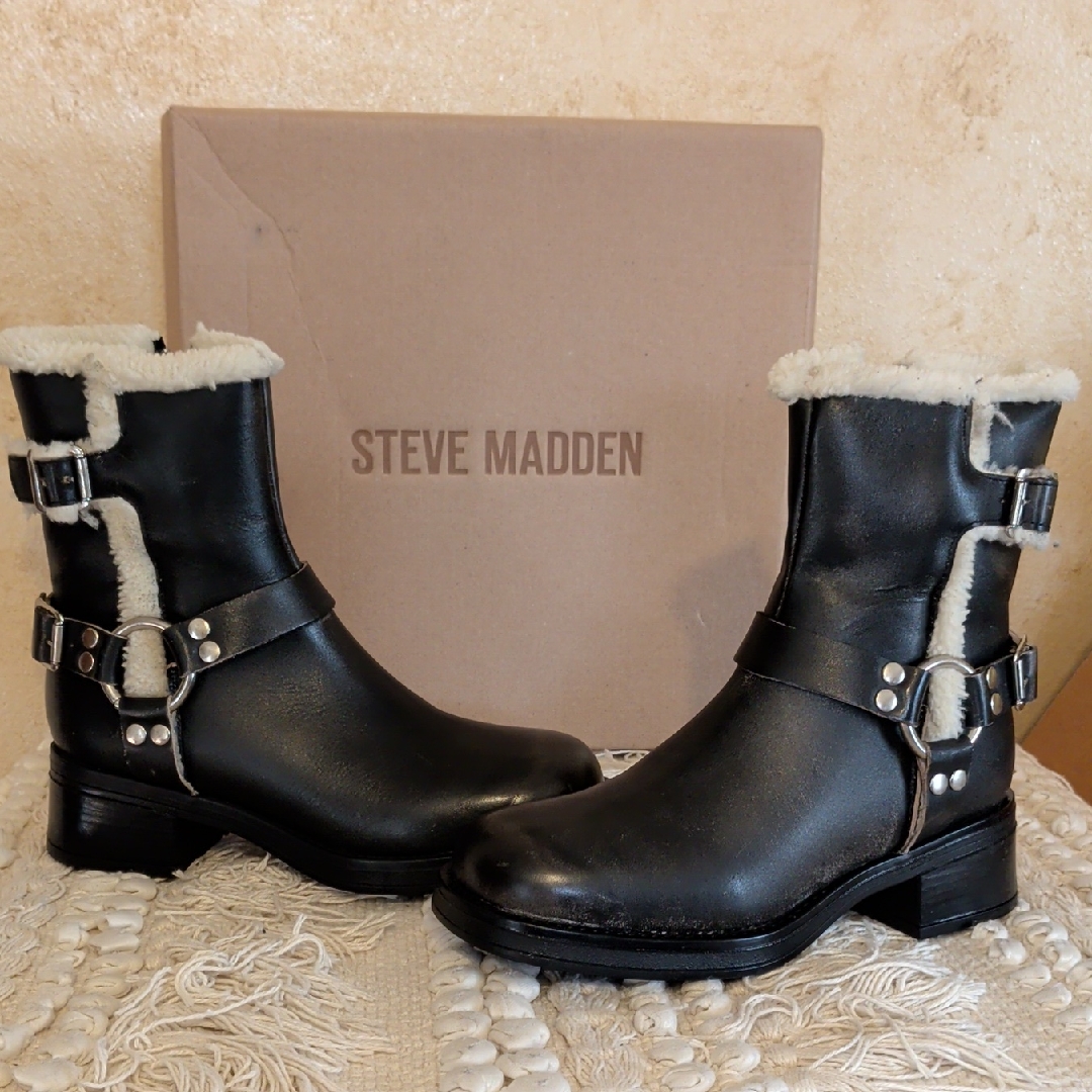 Steve Madden 7 Nib Black Leather Boots